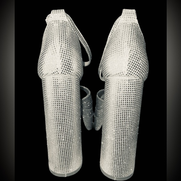 SHOEDAZZLE Platform Ankle Strap Open Toe Sandal - NWT - Picture 4 of 5